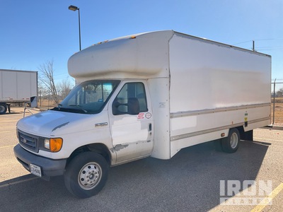 2006 Ford E-350 Cutaway Fourgon cargo