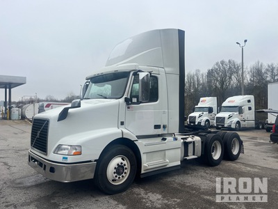 2017 Volvo 6x4 T/A Day Cab Truck Tractor