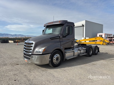 2021 Freightliner Cascadia 126 6x4 T/A Day Cab Truck Tractor