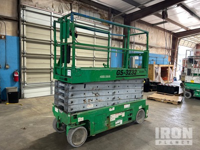 2012 GENIE GS-3232 Electric Scissor Lift