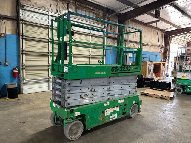 2012 Genie GS-3232 Electric Scissor Lift