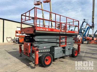 2015 Skyjack SJ9250 Dual Fuel 4x4 Schaarlift