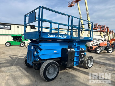 2016 GENIE GS-4390 Dual Fuel 4x4 Schaarlift