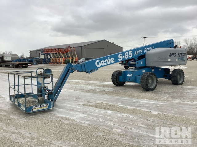 ELEVADOR TELESCóPICO  2013 GENIE 4WD S65