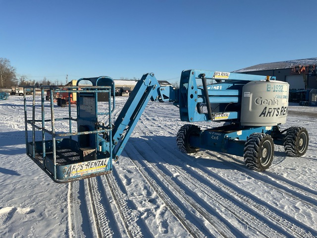 2014 Genie Z-45/25J 4WD Diesel Articulating Boom Lift