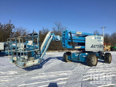 2014 GENIE Z-45/25J 4WD Diesel Articulating Boom Lift
