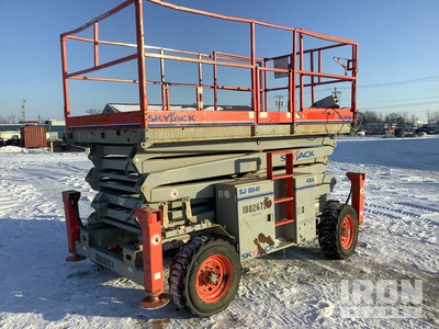 SkyTrak SJ8841RT Dual Fuel 4x4 Schaarlift