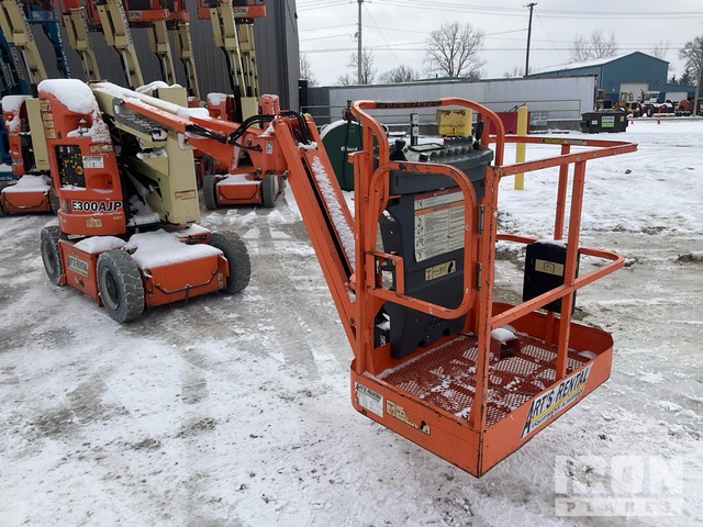 ELEVADOR ARTICULADO 2012 JLG E300AJP