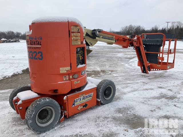 ELEVADOR ARTICULADO 2012 JLG E300AJP