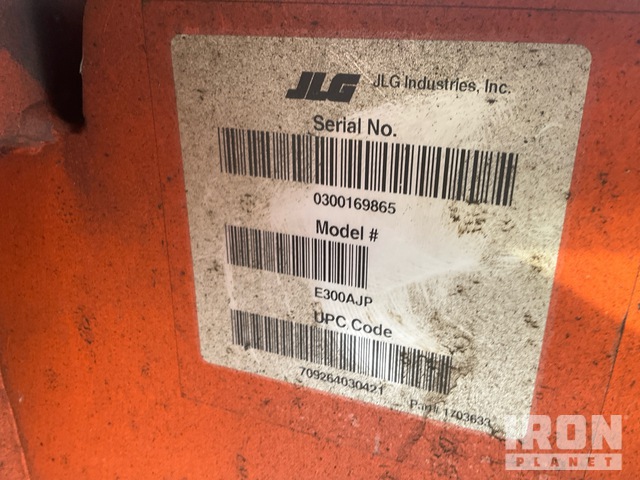 ELEVADOR ARTICULADO 2013 JLG E300AJP