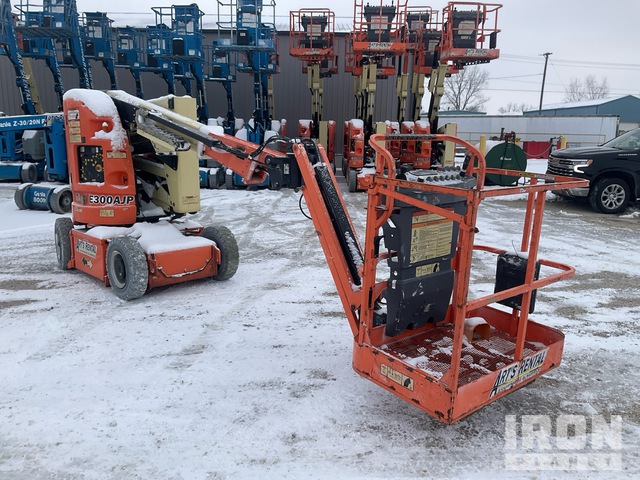 ELEVADOR ARTICULADO 2013 JLG E300AJP