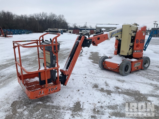 ELEVADOR ARTICULADO  2013 JLG E300AJP