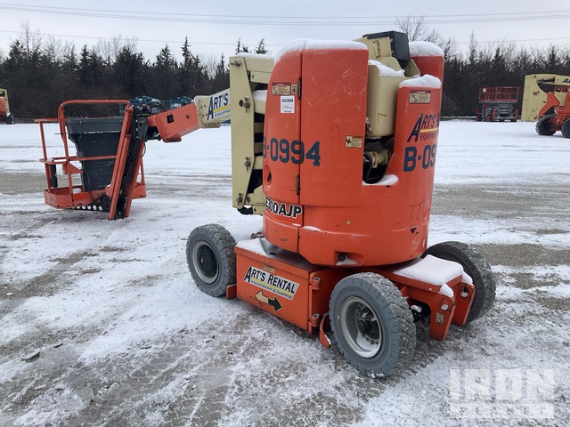 ELEVADOR ARTICULADO 2013 JLG E300AJP