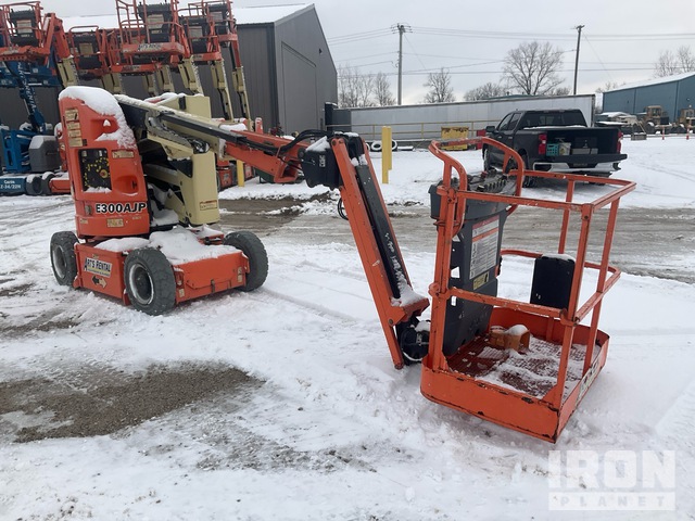 ELEVADOR ARTICULADO 2013 JLG E300AJP