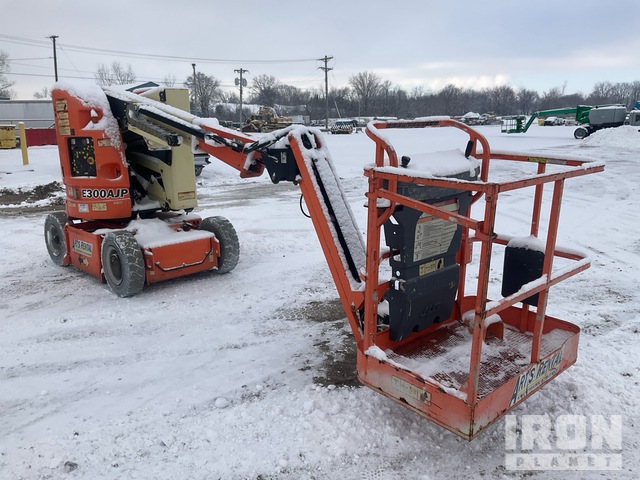 ELEVADOR ARTICULADO 2013 JLG E300AJP