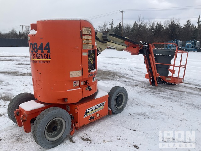 ELEVADOR ARTICULADO 2013 JLG E300AJP