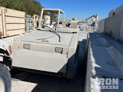 2004 Tennant 800 Ride-On Floor Sweeper (Inoperable)