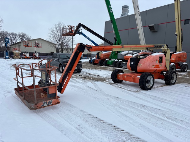2013 JLG 600AJ 4WD Diesel Articulating Boom Lift