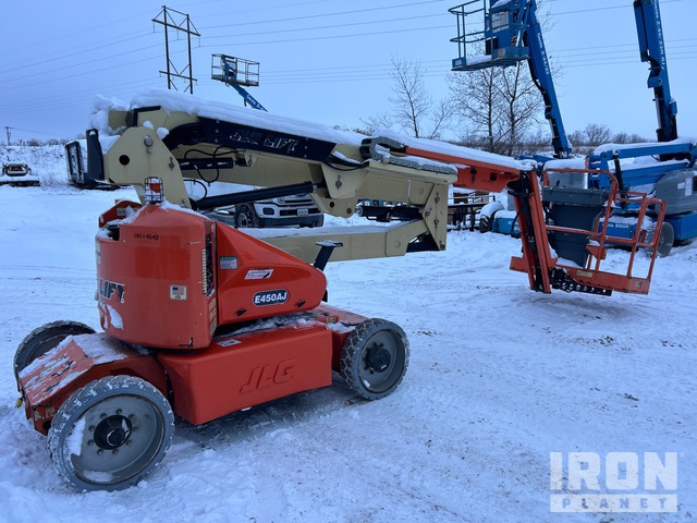 ELEVADOR ARTICULADO JLG E450AJ
