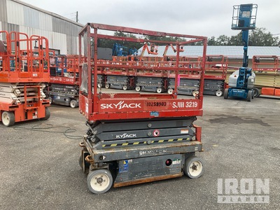 2014 SKYJACK SJIII 3219 Electric Scissor Lift