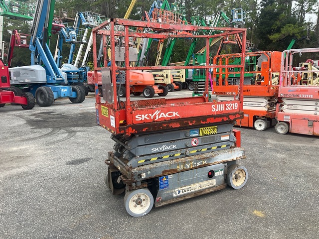 2014 Skyjack SJIII 3219 Electric Scissor Lift