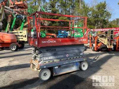 2013 SKYJACK SJIII 4632 Electric Scissor Lift