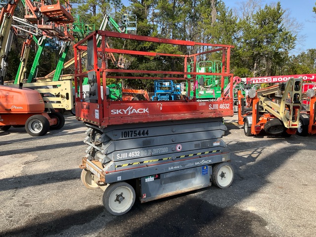 2013 Skyjack SJIII 4632 Electric Scissor Lift