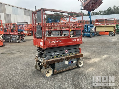 2015 SKYJACK SJIII 3219 Electric Scissor Lift