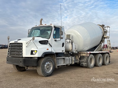 2015 Freightliner 114SD 8x6 Mixer Truck