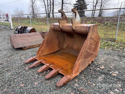FAS Lugging Max 62 in Digging Excavator Bucket - Fits 30-40 ton Excavators