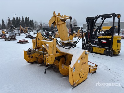 Shoule S492 7 ft 5 in 3-Point 除雪機