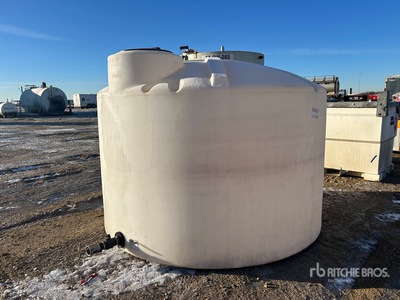 1250 gal Poly Water Tank