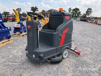 2025 OKG DY-760 Ride-On Electric Limpiadora de Pisos / Floor Scrubber