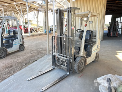 UniCarriers PF30 2500 lb Cushion Tire Heftruck