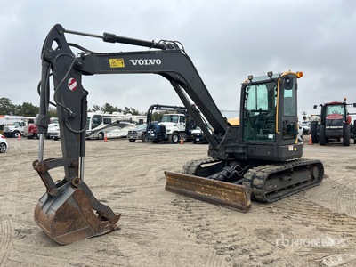 2022 Volvo ECR88D 油圧ショベル