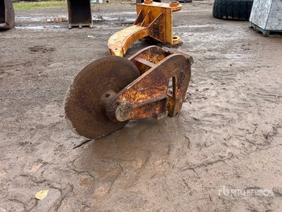 22 in Excavator Asphalt Cutter