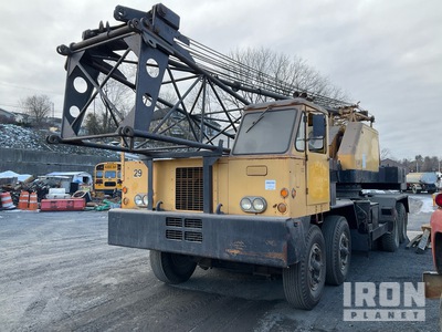 1966 P 430ATC 8x4 Camión grúa hidráulico