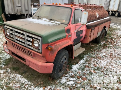 1973 GMC 6000 4x2 Camion-citerne (Inoperable)