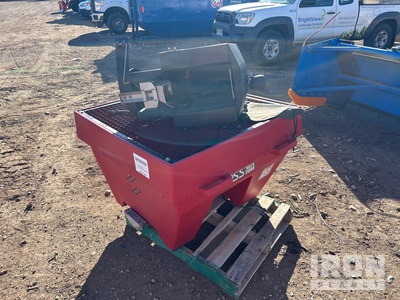 2017 (unverified) Boss Salt/ Ice melt Spreader Fertilizer Spreader