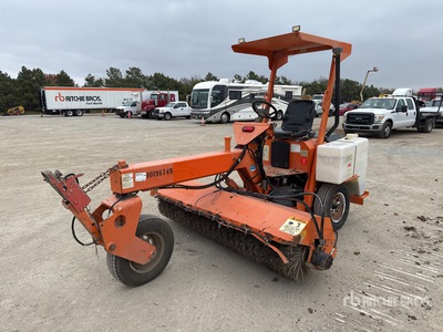 2013 Lay-Mor 8HC Zelfrijdende bezem