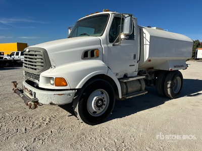2001 Sterling L8500 4x2 Water Truck