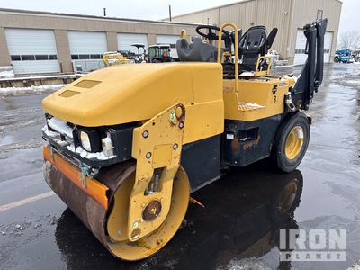 2007 Cat CB-335E Rouleau mixte