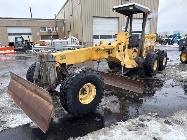 1993 Gehl MG747B Motor Grader 1993 Gehl MG747B Motor Grader