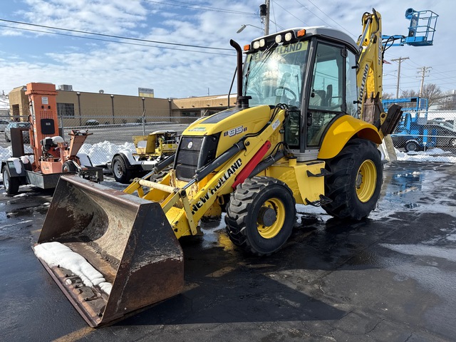 2011 New Holland B95B 4x4 Backhoe Loader