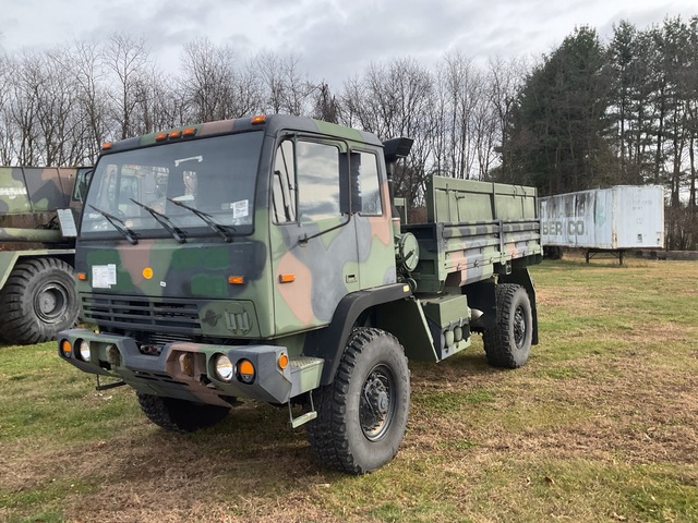 2004 Stewart & Stevenson M1078A1 LMTV 4x4 Cargo Truck
