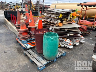 Quantity of (3) Pallets of Traffic Cones, Signs and Barricades 交通制御