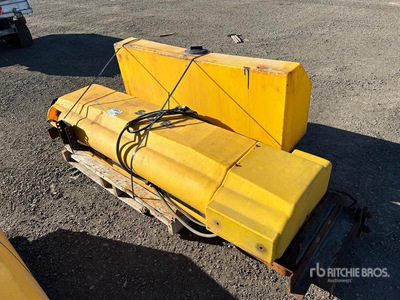 2014 SnowEx Tailgate Salt Spreader