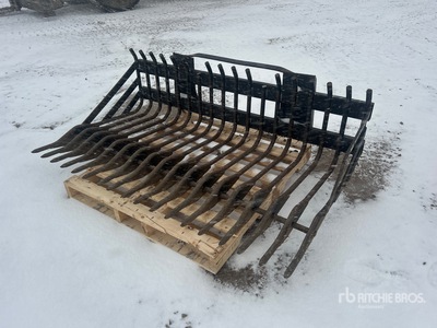73 in Skeleton Skid Steer Bucket