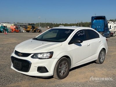 2017 Chevrolet Sonic LS 自動車