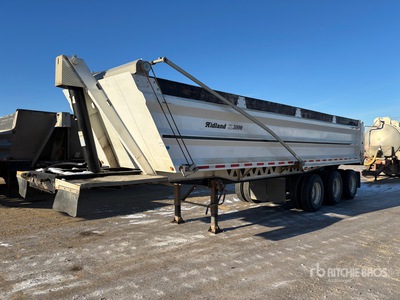 2007 Midland Tri/A مقطورة للتفريغ الخلفي